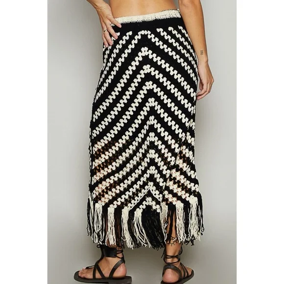 POL Black and Cream Crochet Fringe Maxi Skirt - Picture 5 of 6